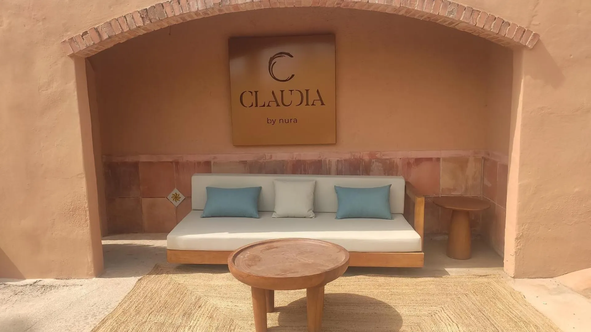 Claudia By Nura Villa Campos  Farm stay